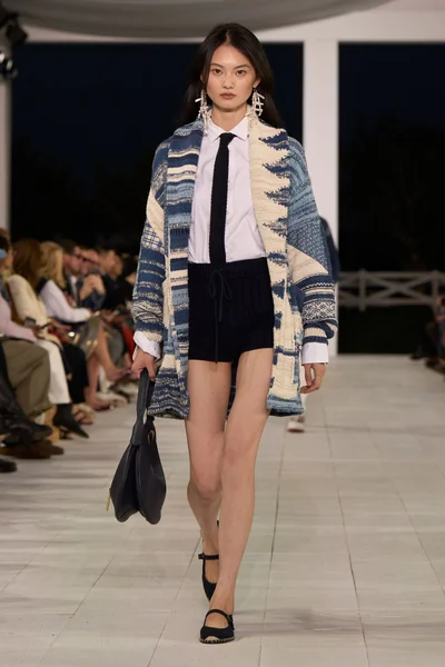 Look 79